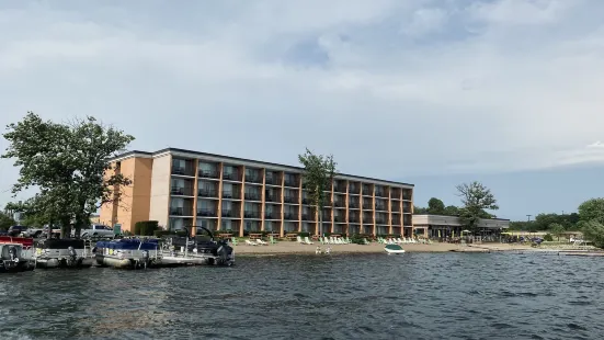 Holiday Inn 底特律湖區