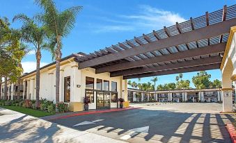 Stanford Inn & Suites Anaheim