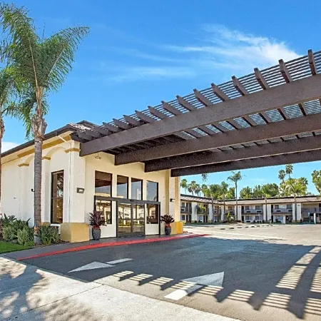 Stanford Inn & Suites Anaheim