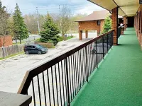 Toronto Lakeshore Hotel Hotels near Mineola