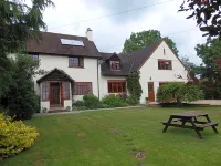 Larkrise Cottage Bed and Breakfast Hôtels à : Billesley