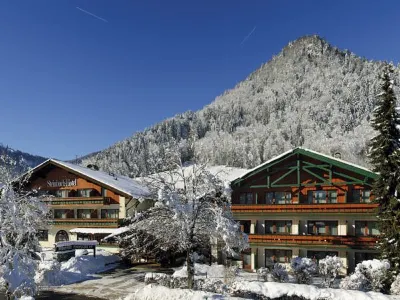 Steinbach-Hotel Hotels near Urschlauer Achen