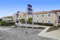 Kyriad Frejus Centre - Saint RAPHAËL Hotels near camping le malbousquet frejus