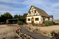 Fernabella's Lodge