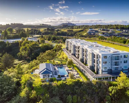 Hilton Lake Taupo Hotels in Taupo