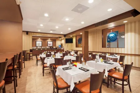 Holiday Inn Express Richmond - Midtown