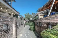 Hanok House