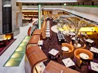 Hyatt Regency O'Hare Chicago - Pet friendly