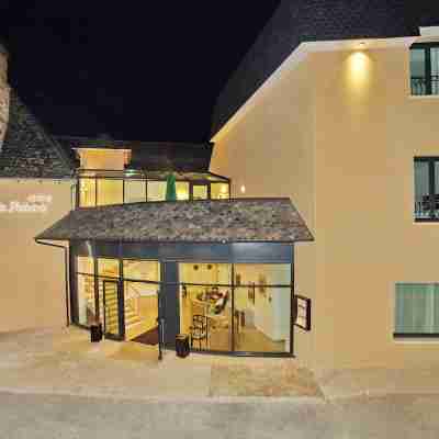 Logis Auberge de la Xaintrie Hotel Exterior