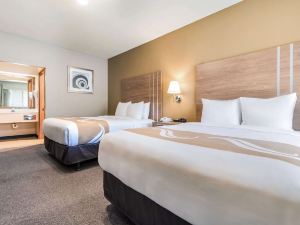 Quality Inn & Suites Bainbridge Island