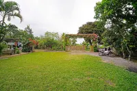 Estuwening Griya Penginapan & Aula Hotel di Turi