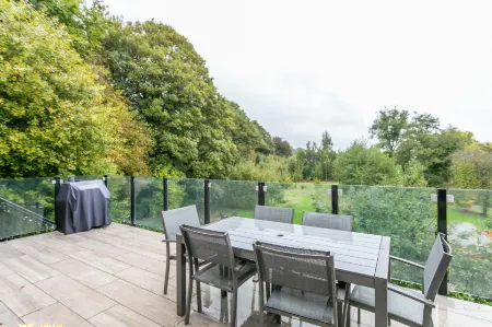 Riverbank Cottage Отели рядом с достопримечательностью «Уайт Скар Кейв»