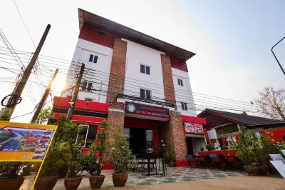 Vangvieng Rock Backpacker Rooftop Hostel Hotel a 