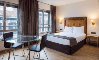Apartamentos Leganitos - Housity