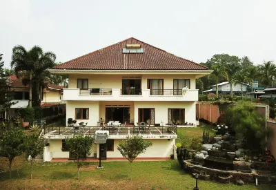 Puri Bernadi Guest House Các khách sạn ở Lembang
