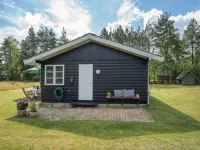 "Gizelle" - 1.5km from the Sea Hotels in Albaek
