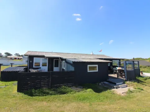 "Ellynor" - 200m from the Sea