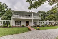 Bonne Terre Inn Hotels in Nesbit