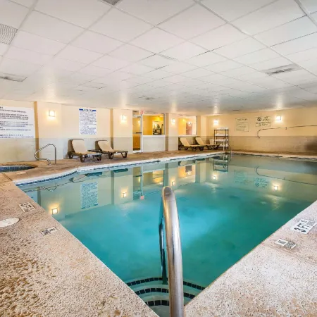 Comfort Suites Forsyth near I-75