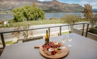 Release Wanaka - Lake Edge