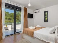 Pinnidae Hotel a 