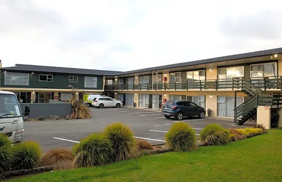 卡皮蒂網關酒店