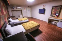 Gangdong (Godeok Station) Woojin Hotels in 