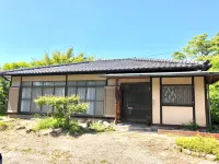 Ushizu Koshiropo Park Has an Adjacent Swing and sl Hotels in Kōhoku