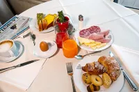 Hellenia Yachting Hotel & Spa - breakfast