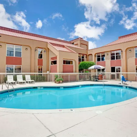 Ramada by Wyndham West Memphis
