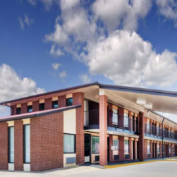 Super 8 by Wyndham Chattanooga Ooltewah Отели в г. Ултюа