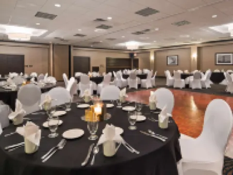 ベストウェスタン プラス キングストン ホテル アンド カンファレンス センター キングストンのホテル