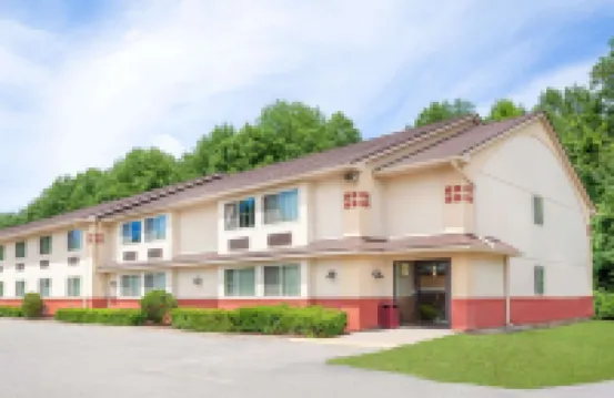 Super 8 by Wyndham Oneonta/Cooperstown