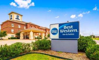 Best Western Red River Inn  Suites