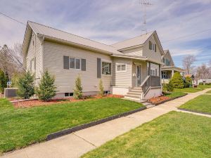 Manistee Cottage Near Beach & Dtwn