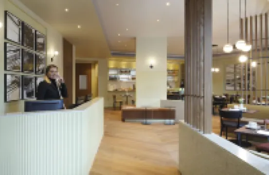 ロックウェル イースト