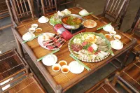 Khu du LICH Sinh THAI HON MAT Hotels in Nghĩa Lộc
