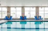 Four Points by Sheraton Kelowna Airport - piscine