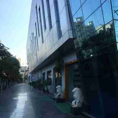 Hotel Kridha Residency - Opposite Prem Mandir Vrindavan Hotel Exterior