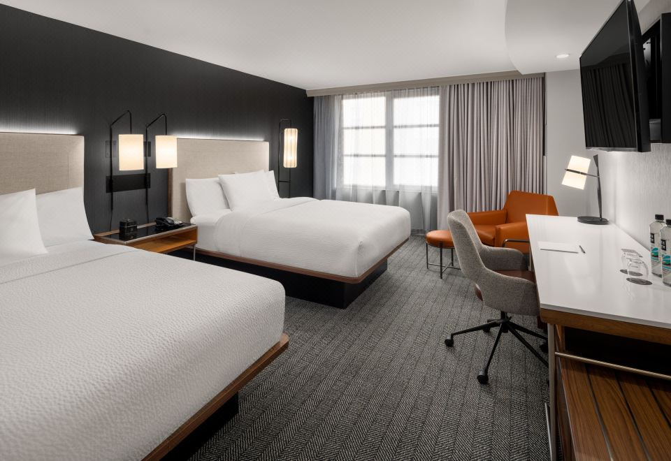 3. 코트야드 바이 ..