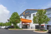 Comfort Suites Hotels in West Dundee