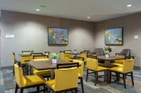 Wyndham Noblesville - breakfast