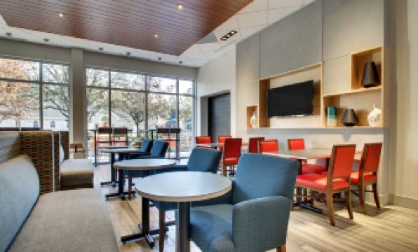 Holiday Inn Express & Suites CHARLESTON NE MT PLEASANT US17 by IHG