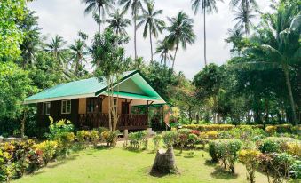 Las Cabanas Beach Resort - Housity
