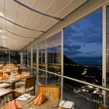 Hotel Stubel Suites & Cafe