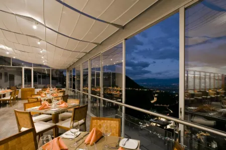 Hotel Stubel Suites & Cafe