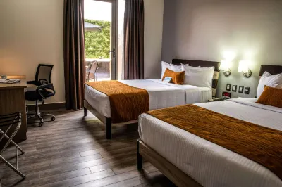 Comfort Inn Irapuato Hotels near Plaza Jacarandas