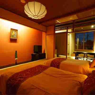 びわ湖畔 味覚の宿 双葉荘 Rooms