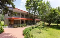 Oleander Farms, Karjat Hotel di Wavarle