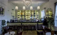 Winstanley House - bar